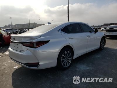 Trzecie zdjęcie samochodu z tyłu: 2022 LEXUS ES 300H BASE VIN:58ACA1C14NU023113 - miniatura