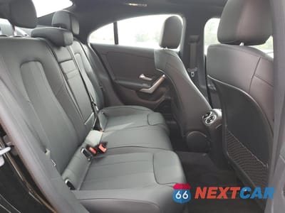 Zdjęcie 10 z 13 samochodu: 2025 MERCEDES-BENZ CLA 250 4MATIC VIN:W1K5J4HB1SN489732 - miniatura