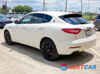 Trzecie zdjęcie samochodu z tyłu: 2019 MASERATI LEVANTE VIN:ZN661XUA6KXXXXXXX - miniatura