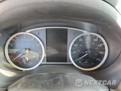 Zdjęcie 9 z 12 samochodu: 2018 NISSAN SENTRA S VIN:3N1AB7AP8JY263981 - miniatura