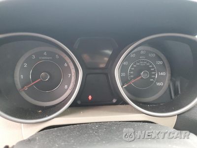 Zdjęcie 9 z 12 samochodu: 2015 HYUNDAI ELANTRA SE VIN:KMHDH4AE2FU322311 - miniatura