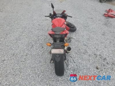 Zdjęcie 6 z 9 samochodu: 2017 HONDA CBR500 R VIN:MLHPC4468H5401402 - miniatura