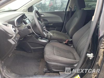 Zdjęcie 7 z 12 samochodu: 2017 CHEVROLET SONIC LT VIN:1G1JD5SG7H4133464 - miniatura