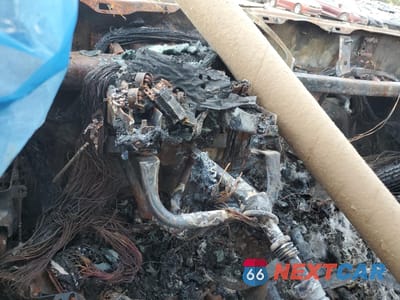 Zdjęcie 9 z 13 samochodu: 2002 LINCOLN NAVIGATOR VIN:5LMEU27R32LJ02414 - miniatura