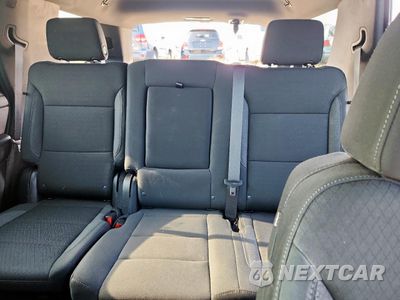 Zdjęcie 10 z 16 samochodu: 2023 CHEVROLET TAHOE C1500 LS VIN:1GNSCMKD9PR563553 - miniatura