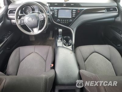 Zdjęcie 8 z 13 samochodu: 2019 TOYOTA CAMRY L VIN:4T1B11HK3KU790239 - miniatura
