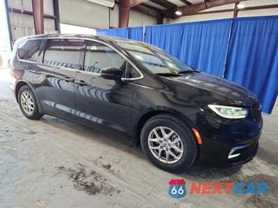 Czwarte zdjęcie samochodu z boku: 2023 CHRYSLER PACIFICA TOURING L VIN:2C4RC1BGXPR547016 - miniatura