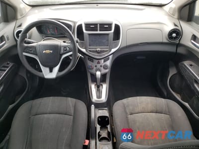 Zdjęcie 8 z 12 samochodu: 2017 CHEVROLET SONIC LT VIN:1G1JD5SG7H4133464 - miniatura