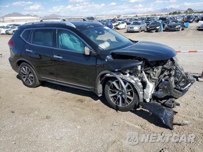 Czwarte zdjęcie samochodu z boku: 2018 NISSAN ROGUE S VIN:JN8AT2MVXJW317218 - miniatura