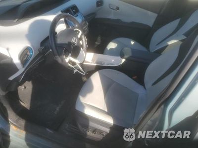 Zdjęcie 7 z 13 samochodu: 2017 TOYOTA PRIUS VIN:JTDKARFU5H3051587 - miniatura