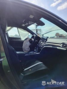 Piąte zdjęcie samochodu w środku: 2018 HONDA ACCORD SPORT VIN:1HGCV1F39JA050365 - miniatura