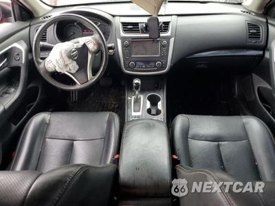 Zdjęcie 8 z 12 samochodu: 2017 NISSAN ALTIMA 2.5 VIN:1N4AL3AP4HC127133 - miniatura