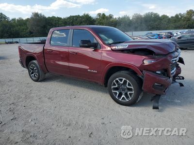 Czwarte zdjęcie samochodu z boku: 2025 RAM 1500 LARAMIE VIN:1C6SRFJP8SN553585 - miniatura