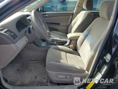 Zdjęcie 7 z 12 samochodu: 2005 TOYOTA CAMRY LE VIN:4T1BE30KX5U004730 - miniatura