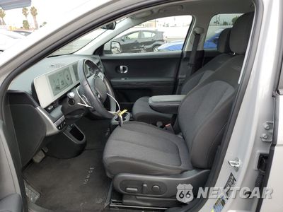 Zdjęcie 7 z 13 samochodu: 2022 HYUNDAI IONIQ 5 SE VIN:KM8KM4AB8NU095598 - miniatura