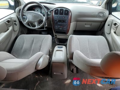 Zdjęcie 8 z 13 samochodu: 2002 CHRYSLER TOWN & COUNTRY EX VIN:2C4GP74L72R680978 - miniatura