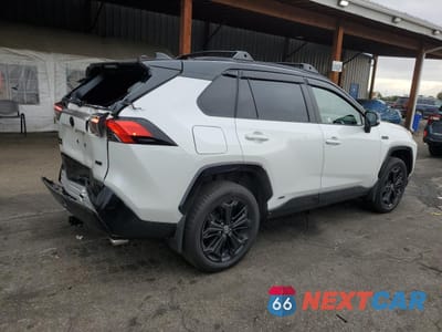 Trzecie zdjęcie samochodu z tyłu: 2024 TOYOTA RAV4 PRIME XSE VIN:JTMEB3FV0RD223181 - miniatura