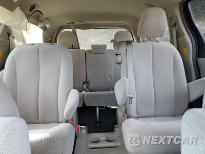 Zdjęcie 10 z 15 samochodu: 2013 TOYOTA SIENNA LE VIN:5TDKK3DC6DS399492 - miniatura