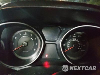 Zdjęcie 9 z 12 samochodu: 2013 HYUNDAI ELANTRA GLS VIN:5NPDH4AE1DH301624 - miniatura