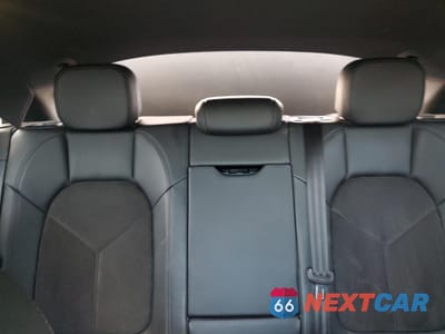 Zdjęcie 10 z 13 samochodu: 2019 PORSCHE MACAN VIN:WP1AA2A52KLB07610 - miniatura