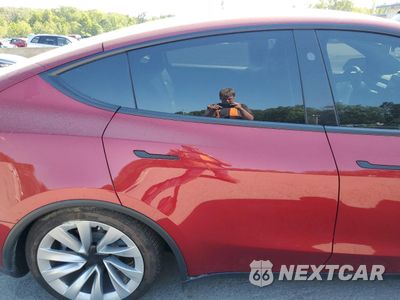 Zdjęcie 10 z 13 samochodu: 2026 TESLA MODEL Y VIN:7SAYGDEE6TF392355 - miniatura