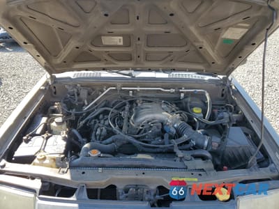 Zdjęcie 12 z 13 samochodu: 2001 NISSAN XTERRA XE VIN:5N1ED28Y01C549032 - miniatura