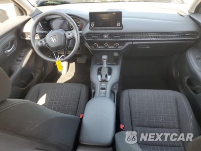 Zdjęcie 8 z 13 samochodu: 2025 HONDA HR-V LX VIN:3CZRZ2H30SM792720 - miniatura