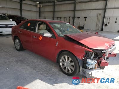 Czwarte zdjęcie samochodu z boku: 2010 LINCOLN MKZ VIN:3LNHL2GC9AR751729 - miniatura
