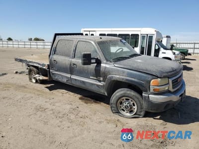 Czwarte zdjęcie samochodu z boku: 2004 GMC SIERRA C2500 HEAVY DUTY VIN:1GTHC23164F128241 - miniatura