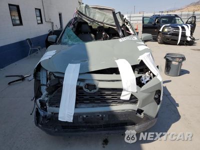 Piąte zdjęcie samochodu w środku: 2020 TOYOTA RAV4 XLE VIN:JTMW1RFV4LD521993 - miniatura