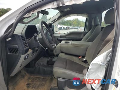 Zdjęcie 7 z 12 samochodu: 2019 FORD F150 VIN:1FTMF1CP5KKC47200 - miniatura