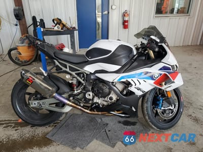 2025 BMW S 1000 RR WB10P2302S6L04172 - główne zdjęcie licytacji z USA - miniatura