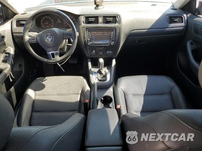 Zdjęcie 8 z 12 samochodu: 2011 VOLKSWAGEN JETTA SE VIN:3VWDZ7AJXBM336808 - miniatura