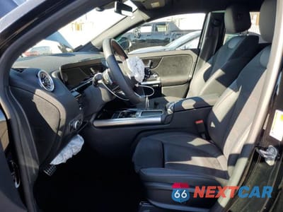 Zdjęcie 7 z 13 samochodu: 2025 MERCEDES-BENZ GLA 250 VIN:W1N4N4GB5SJ667752 - miniatura