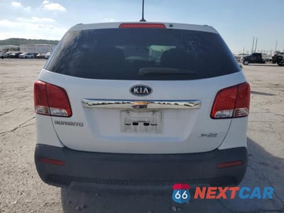 Zdjęcie 6 z 13 samochodu: 2013 KIA SORENTO LX VIN:5XYKT3A10DG359650 - miniatura