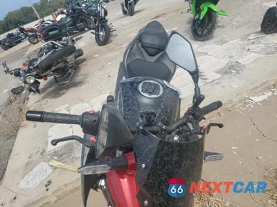 Piąte zdjęcie samochodu w środku: 2025 KAWASAKI ER500 VIN:ML5ERGF14SDA44287 - miniatura