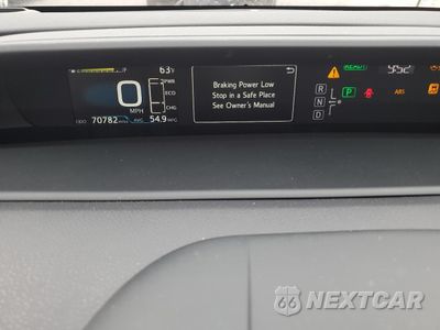 Zdjęcie 9 z 13 samochodu: 2018 TOYOTA PRIUS VIN:JTDKARFU7J3063360 - miniatura