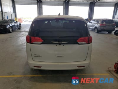 Zdjęcie 6 z 14 samochodu: 2023 CHRYSLER VOYAGER LX VIN:2C4RC1CG4PR549195 - miniatura