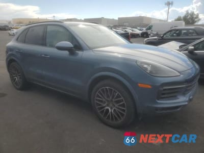 Czwarte zdjęcie samochodu z boku: 2020 PORSCHE CAYENNE VIN:WP1AA2AY4LDA07479 - miniatura