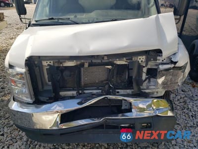 Zdjęcie 12 z 13 samochodu: 2022 FORD ECONOLINE E350 SUPER DUTY CUTAWAY VAN VIN:1FDWE3FNXNDC14196 - miniatura