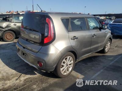 Trzecie zdjęcie samochodu z tyłu: 2018 KIA SOUL + VIN:KNDJP3A52J7533794 - miniatura