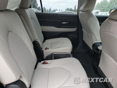 Zdjęcie 11 z 14 samochodu: 2025 TOYOTA GRAND HIGHLANDER LE VIN:5TDAAAB56SS101723 - miniatura