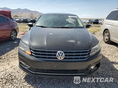 Piąte zdjęcie samochodu w środku: 2016 VOLKSWAGEN PASSAT SE VIN:1VWBS7A35GC051570 - miniatura