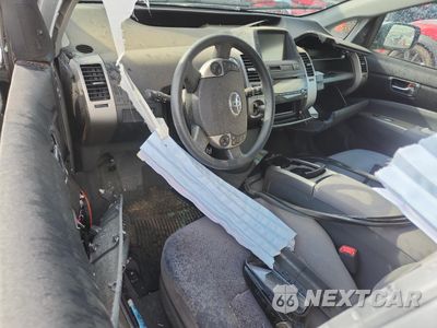 Zdjęcie 8 z 13 samochodu: 2006 TOYOTA PRIUS VIN:JTDKB20U667074606 - miniatura