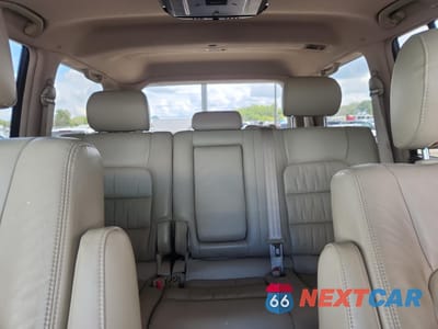 Zdjęcie 10 z 13 samochodu: 2005 LEXUS LX 470 VIN:JTJHT00W453550321 - miniatura
