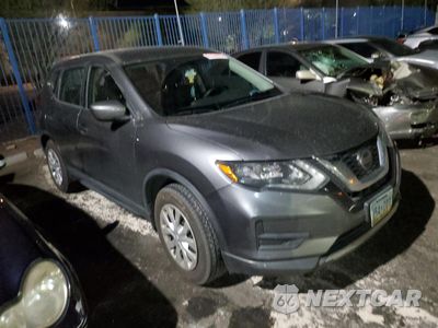 Czwarte zdjęcie samochodu z boku: 2018 NISSAN ROGUE S VIN:5N1AT2MT3JC825358 - miniatura