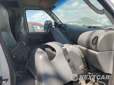 Zdjęcie 10 z 12 samochodu: 2008 FORD ECONOLINE E150 VAN VIN:1FTNE14W08DB08392 - miniatura