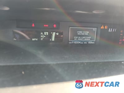 Zdjęcie 9 z 12 samochodu: 2015 TOYOTA PRIUS V VIN:JTDZN3EUXFJ029238 - miniatura