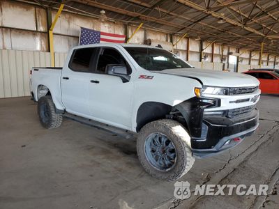 Czwarte zdjęcie samochodu z boku: 2020 CHEVROLET SILVERADO K1500 LT TRAIL BOSS VIN:1GCPYFED1LZ315525 - miniatura