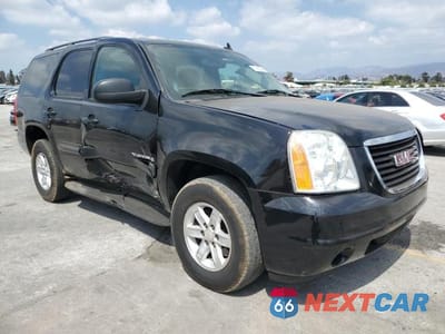 Czwarte zdjęcie samochodu z boku: 2009 GMC YUKON SLE VIN:1GKFC23C39R217056 - miniatura